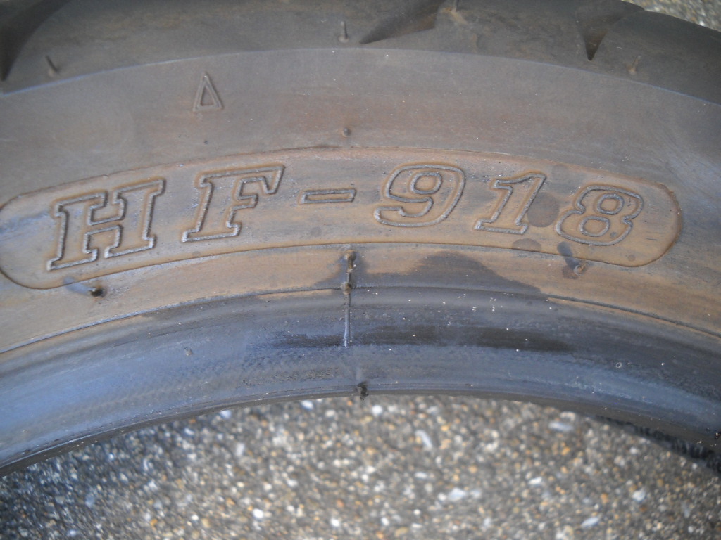 ★山残多 JF28 PCX125/150 Shモード 2021製 タイヤ DURO 後輪用 100/90-14 T/L リア タイヤ★_7