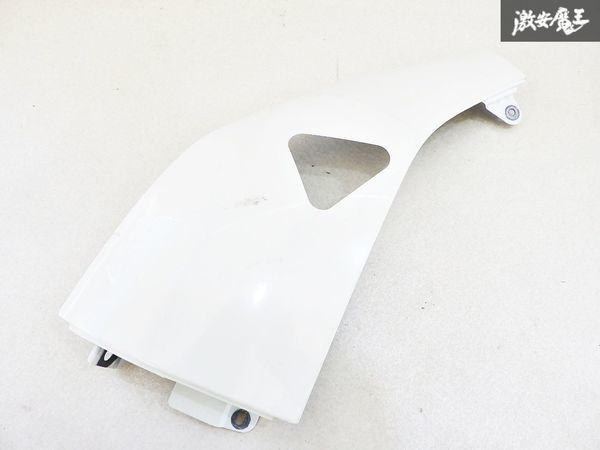 トヨタ⁄純正⁄200系ハイエース⁄コーナーパネル⁄左⁄ガッツミラー⁄070