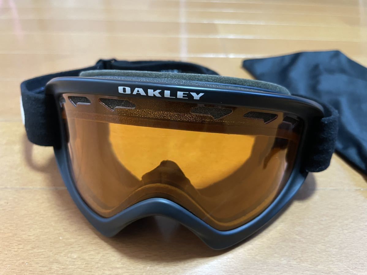 OAKLEY ゴーグル キッズ　スノーボード オークリー スノー スキー O FRAME オーフレーム　オレンジレンズ