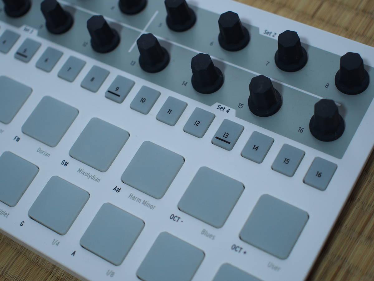 Arturia Beatstep Pro （アートリア） 【公式通販】