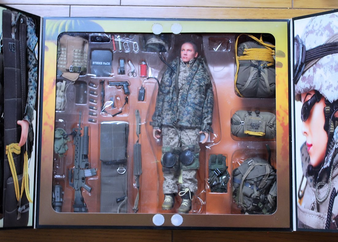 ホットトイズ1/6アメリカ海兵隊女性兵士・ジャンク品 【公式通販】