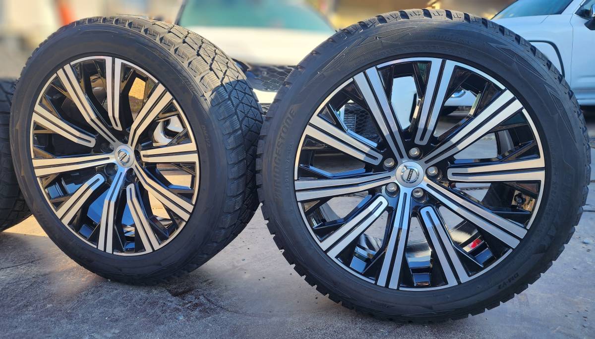 ボルボ XC90 インスクリプション 純正アルミホイール 275/45R20 