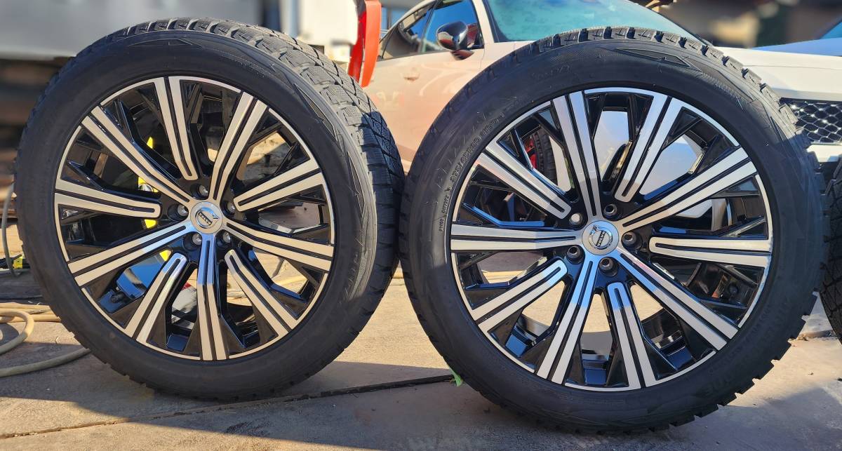 ボルボ XC90 インスクリプション 純正アルミホイール 275/45R20 