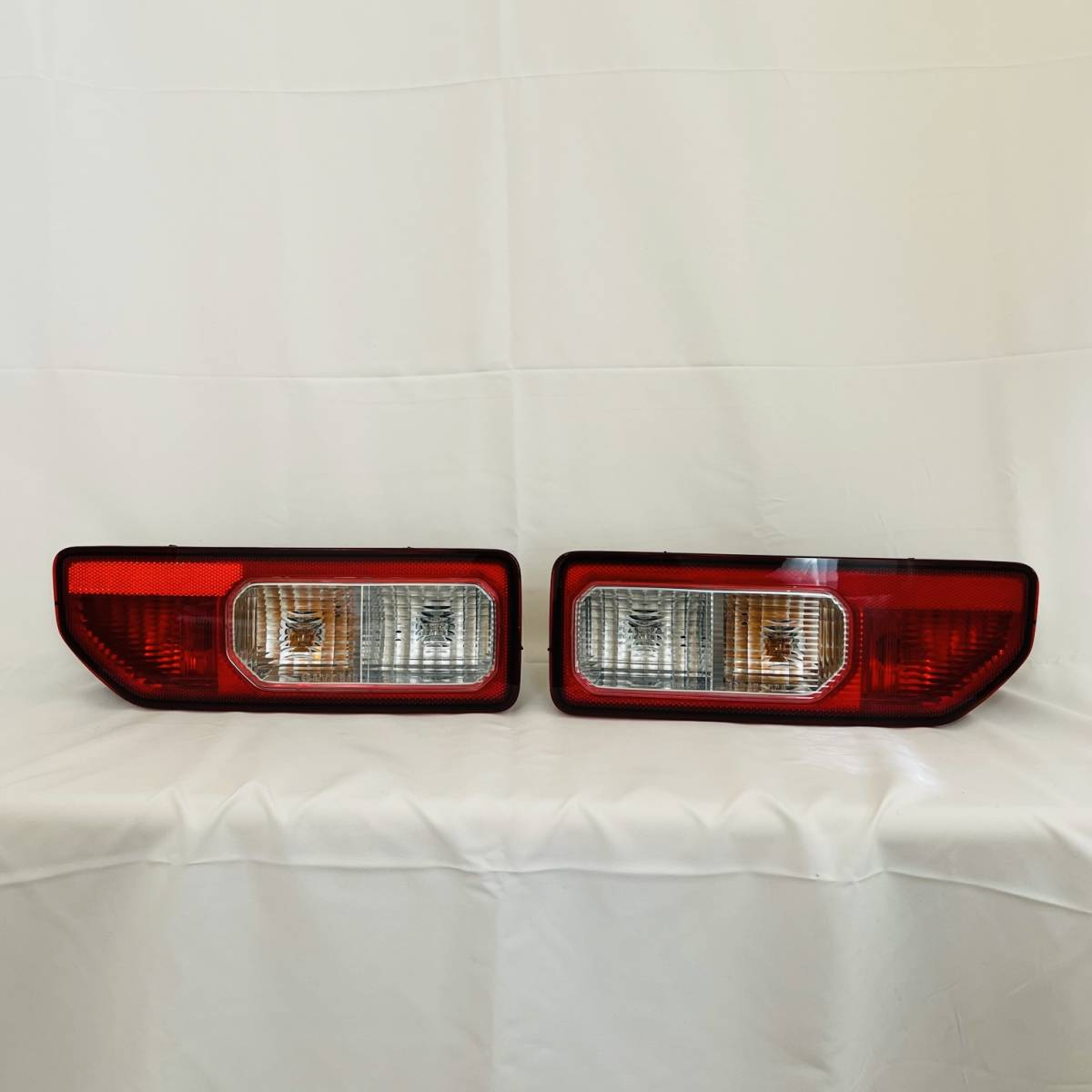 新車外し★スズキ純正ジムニーＪＢ64Ｗ 純正ＬＥＤテールランプバルブASSY左右セット