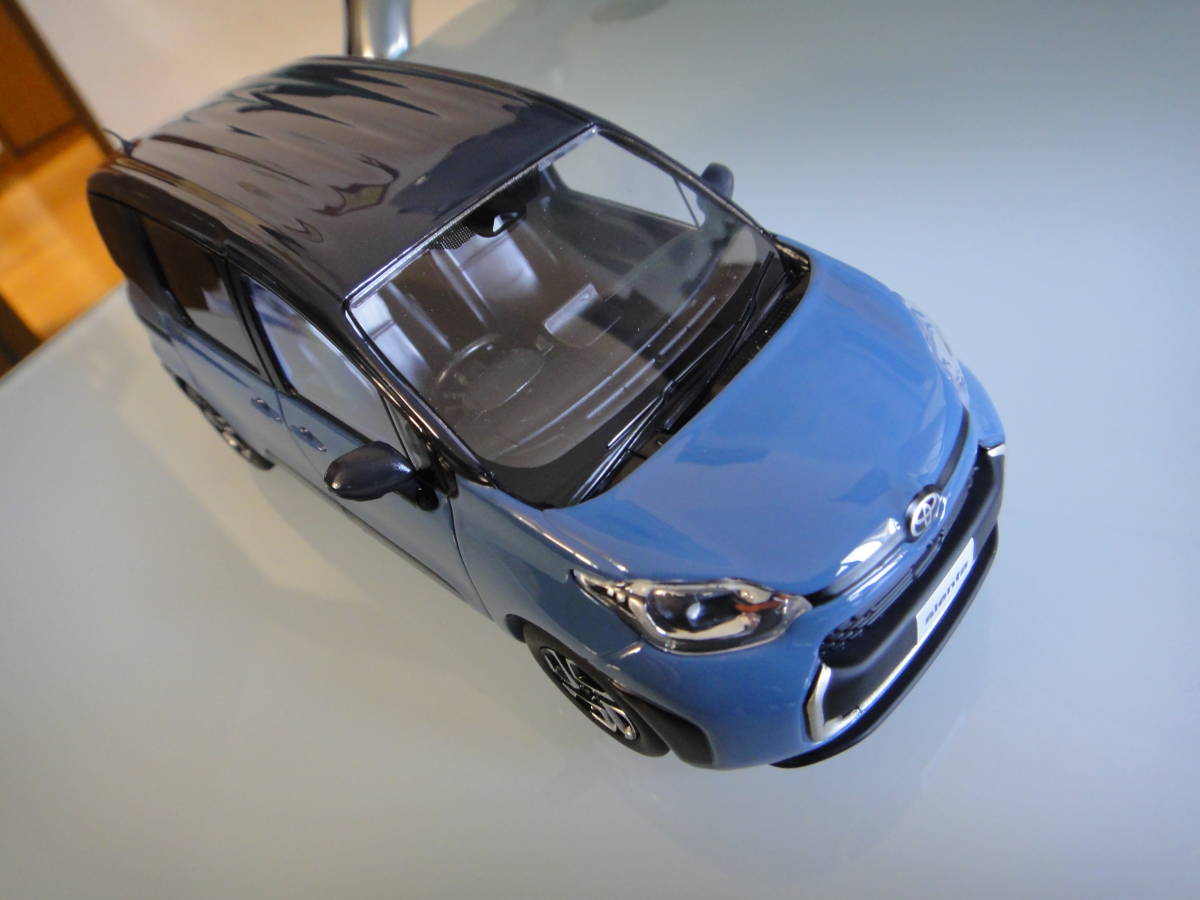 トヨタ 新型 シエンタ Sienta 1/30 非売品 カラーサンプル 