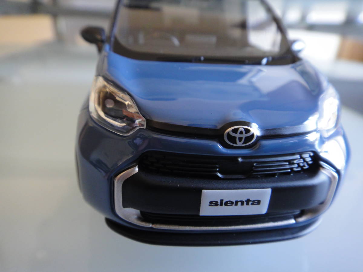トヨタ 新型 シエンタ Sienta 1/30 非売品 カラーサンプル 