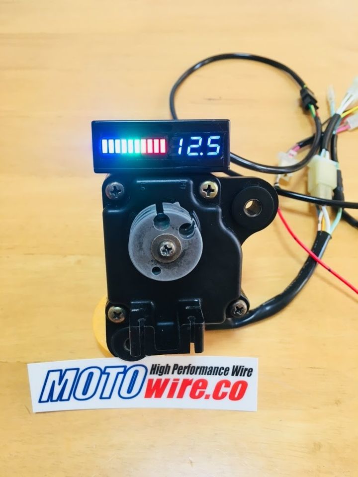 1円売切り！！ 電圧計付RCバルブインジケーター NSR250R MC18・MC21 