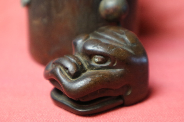 木製 根付 友一銘 蛙力士 根付 木彫 彫刻 カエル 蛙 相撲 力士 関取
