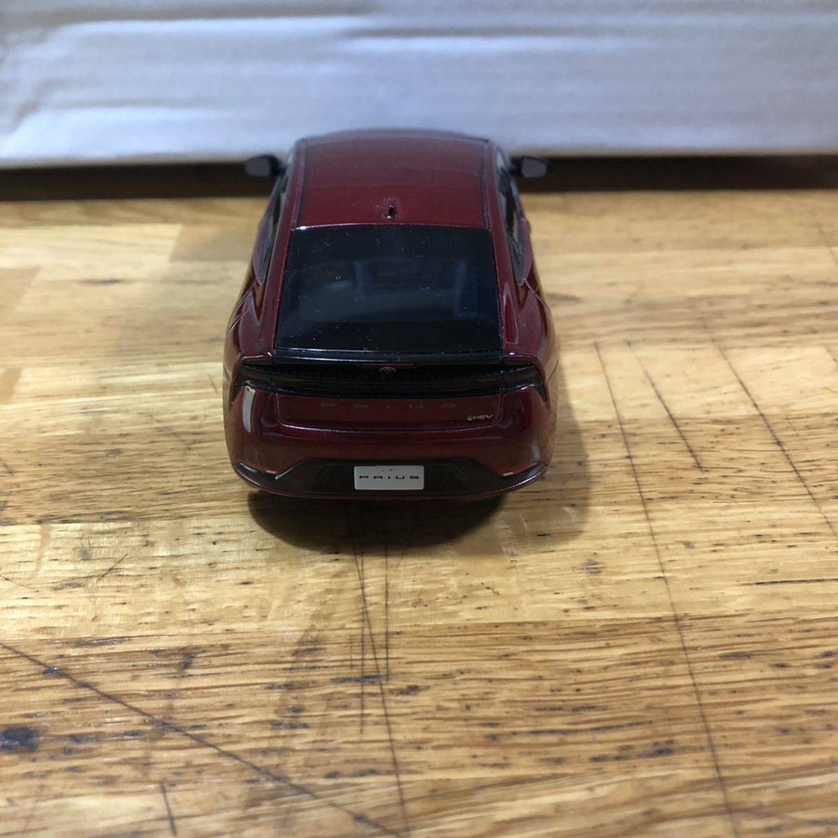 新型プリウス1/30ミニカー エモーショナルレッド　　　　　注意商品本体のみ。 トヨタ 新型プリウス | 非売品 前期 格安，低価