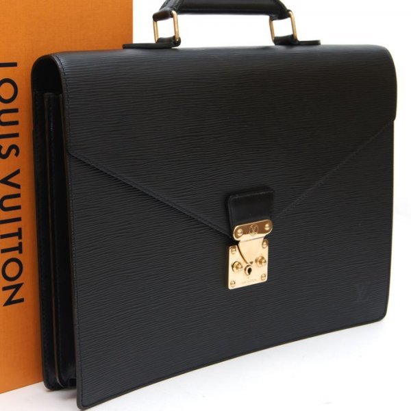 極美品】 ルイヴィトン Louis Vuitton エピ セルヴィエット コンセイエ