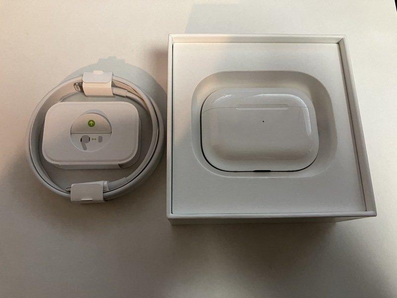 FH239 AirPods Pro 第2世代 MQD83J/A 箱/付属品あり ジャンク AirPods