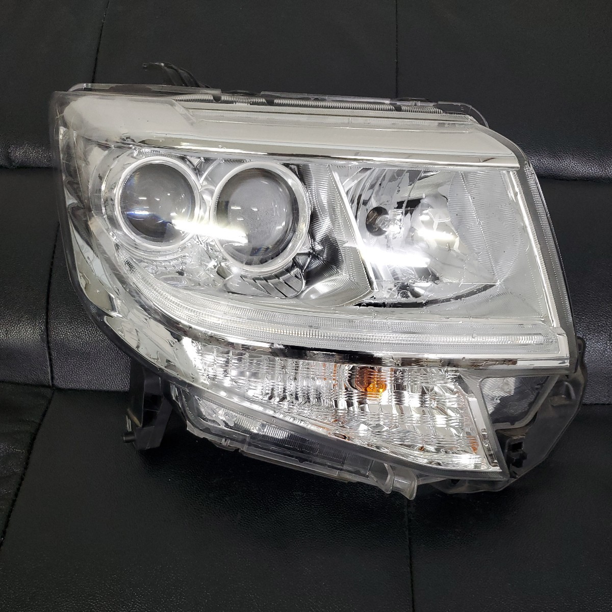 新作登場，定番 ダイハツ タント カスタム LA600S 平成30年式 右ヘッドライト LED 1000円(ヘッドライト)｜売買されたオークション情報、yahooの商品情報をアーカイブ公開 - オークファン ダイハツ用