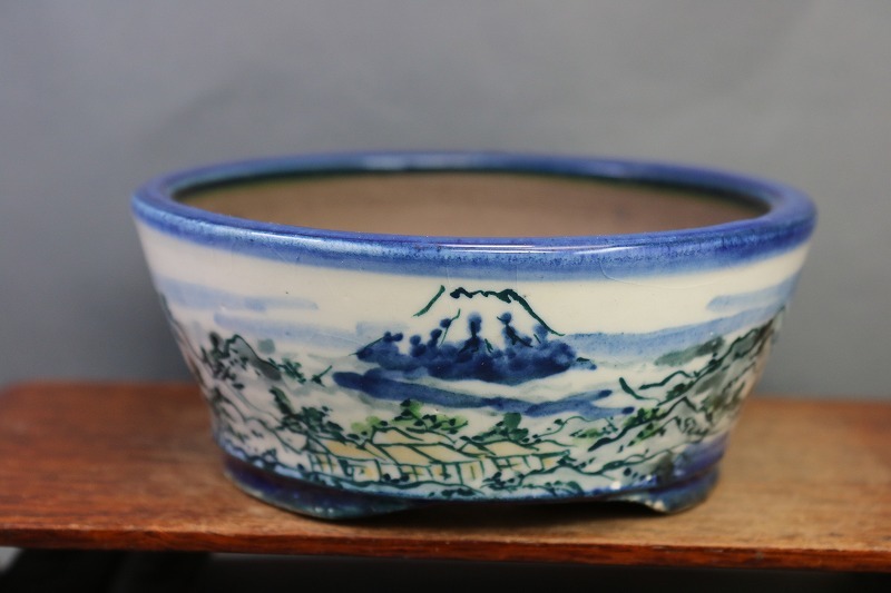 陶翆庵 盆栽鉢【陶 翠】「彩色雲上富士描画」 「切立反形下帯切脚丸鉢