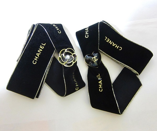 CHANEL/クリスマス限定/リボン＆チャーム/カメリア&ハート/非売品/美品