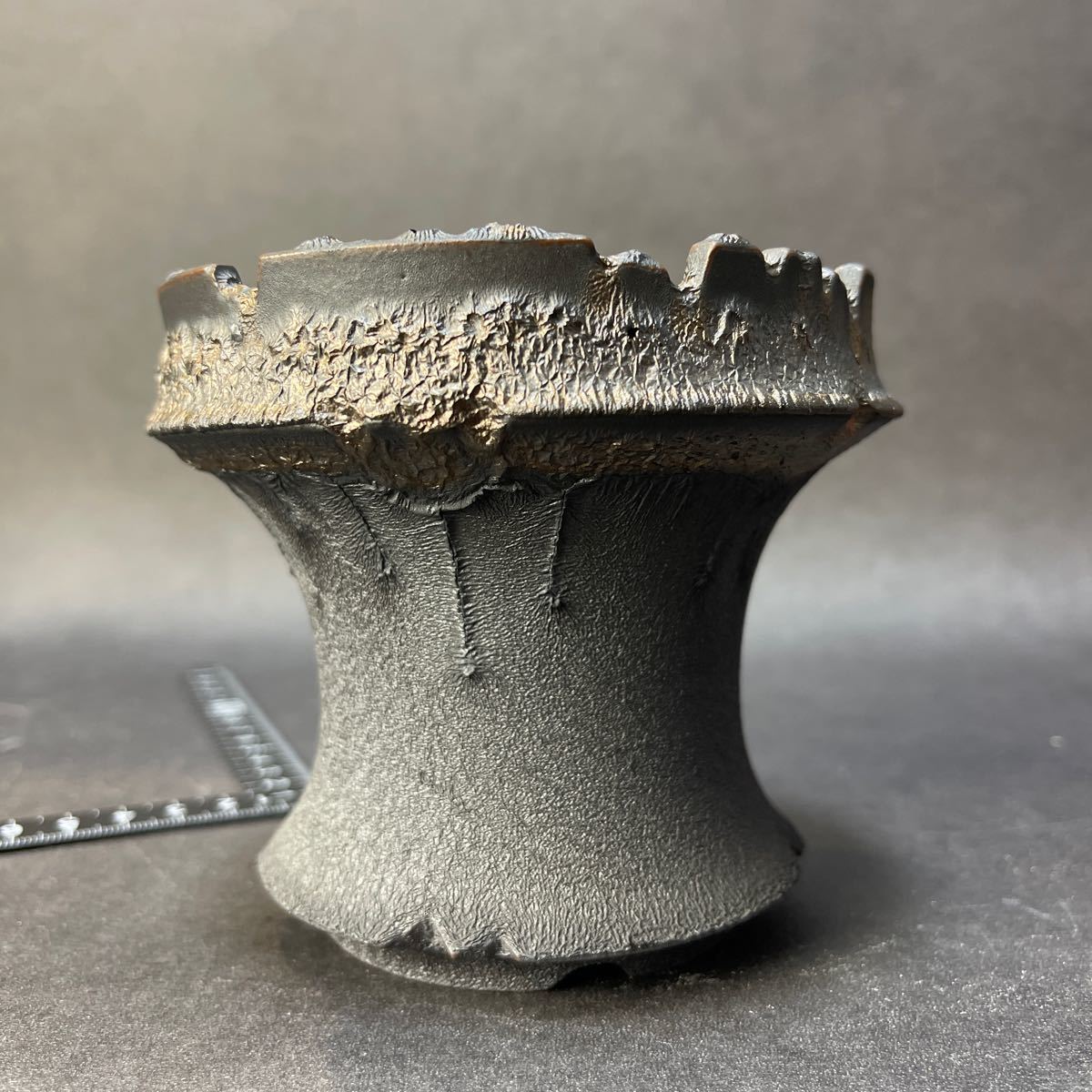 アガベ・塊根植物の陶器鉢制作と販売。植木鉢オーダー・塊根植物・人気 