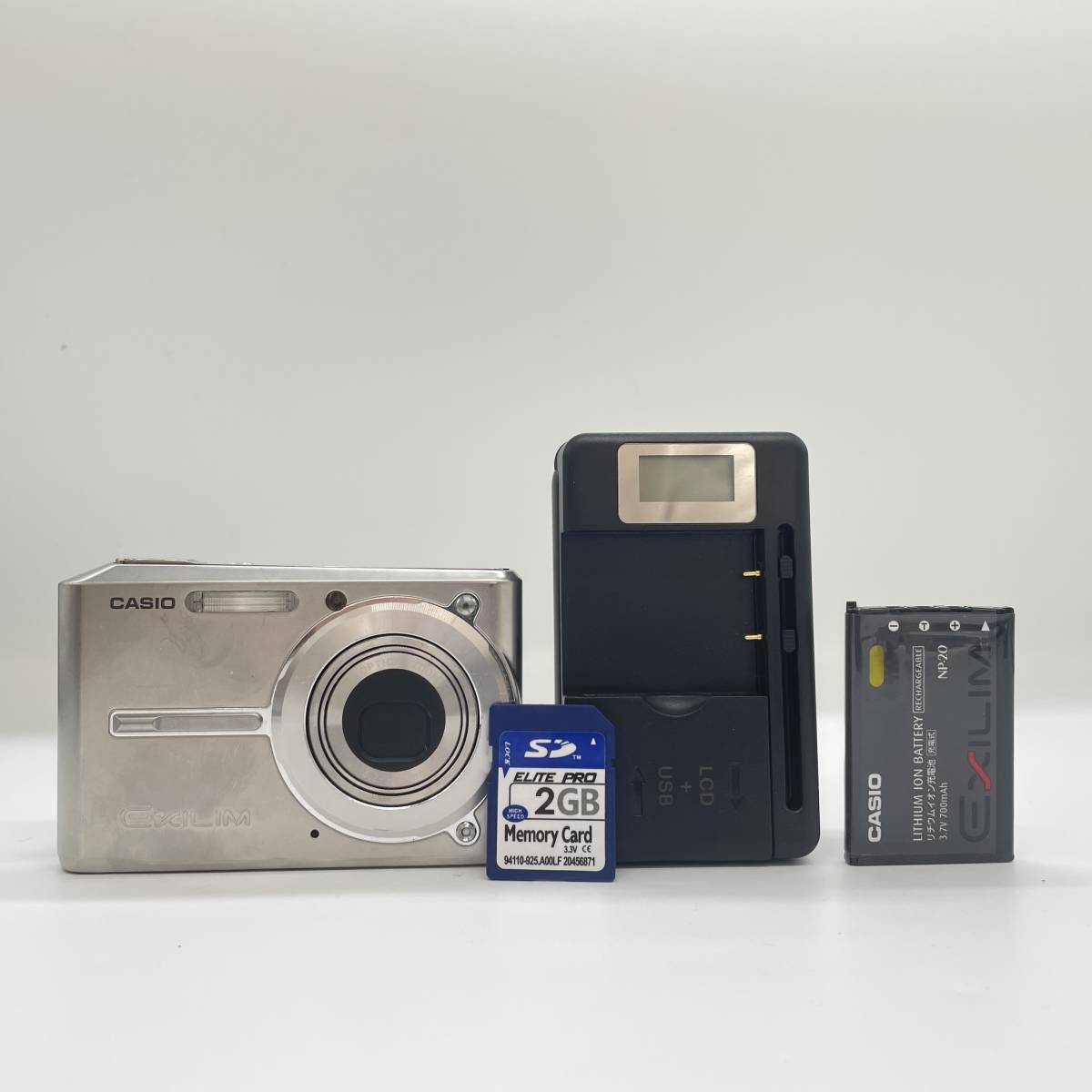簡易動作確認済】CASIO EXILIM CARD EX-S600 SILVER コンデジ デジカメ 