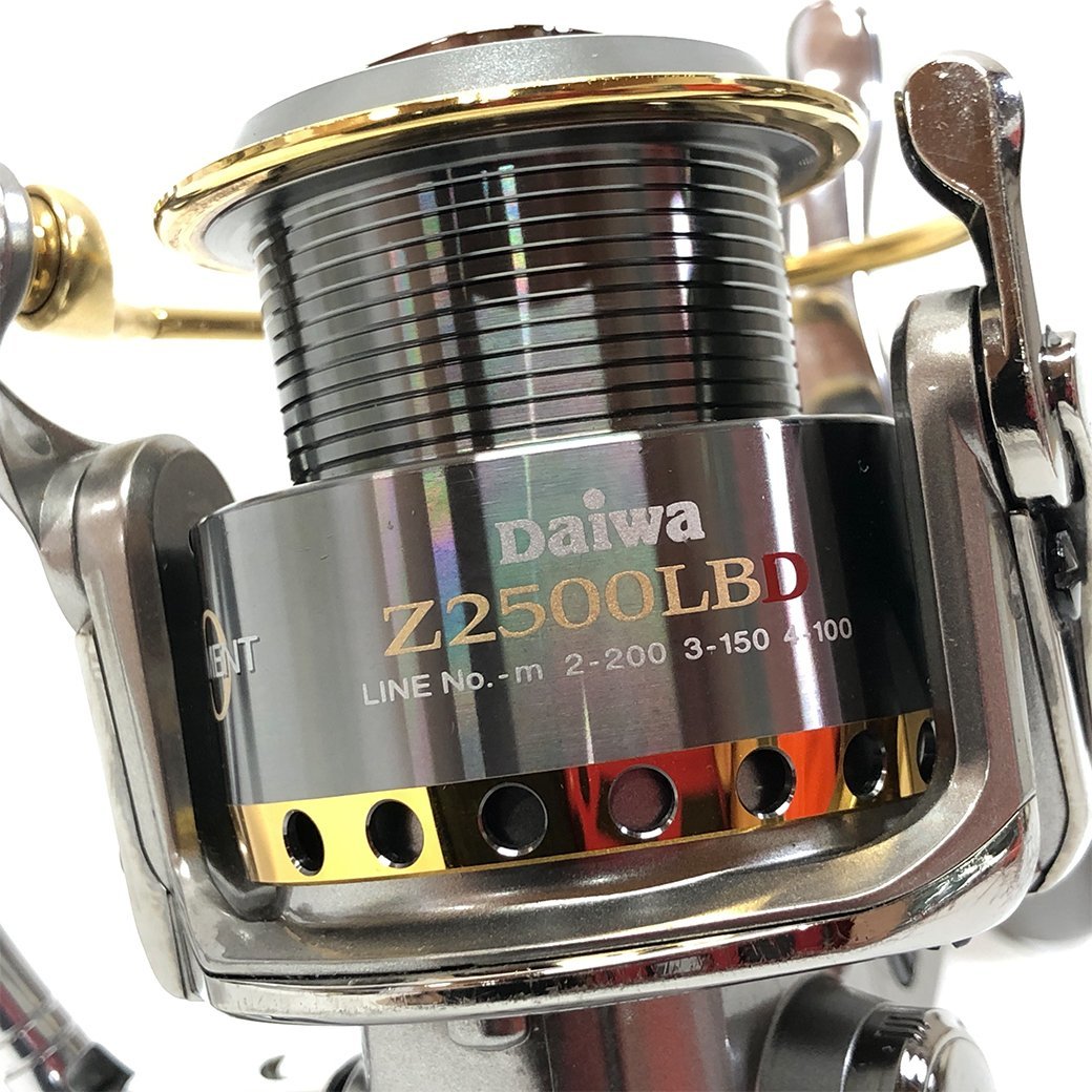Q ダイワ 02 トーナメント ISO Z2500LBD スピニングリール 本体のみ