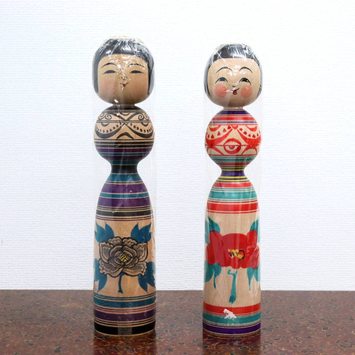 温湯こけし 37センチ 名人 阿保六知秀さん作 貴重品 1円スタ】 阿保六知秀/阿保金光 作 こけし 2体 温湯 津軽系 高さ約30