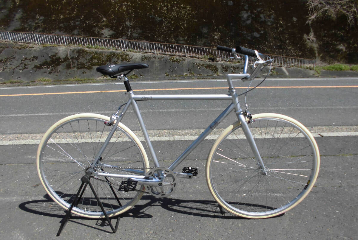 1円～昭和 Fuji フジ stroll シルバー色 ダースバイダービーチ