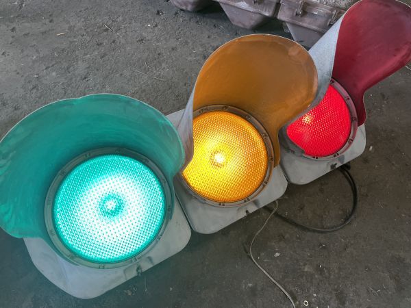 20】信号機 本物 平成10年製 小糸工業株式会社 希少 インダストリアル