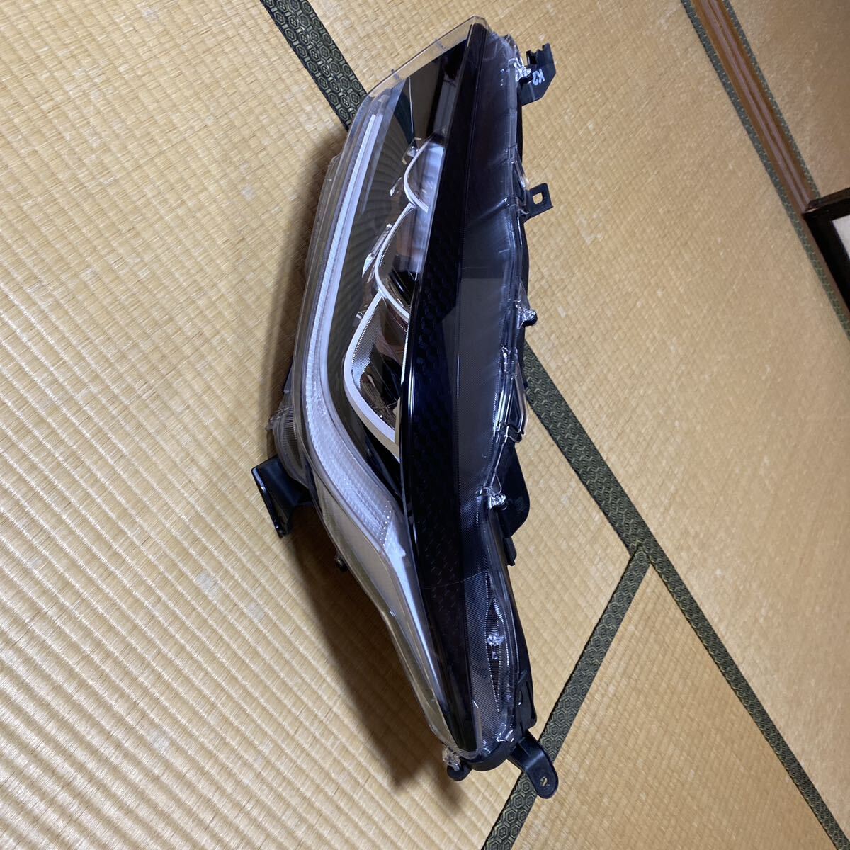 トヨタ ヤリス MXPH10 左ヘッドライト ユニット 81150-K0031 Koito K0-3_6