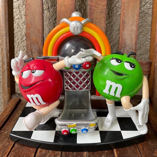 M&M's エムアンドエムズ ディスペンサー チョコレート人形 USA