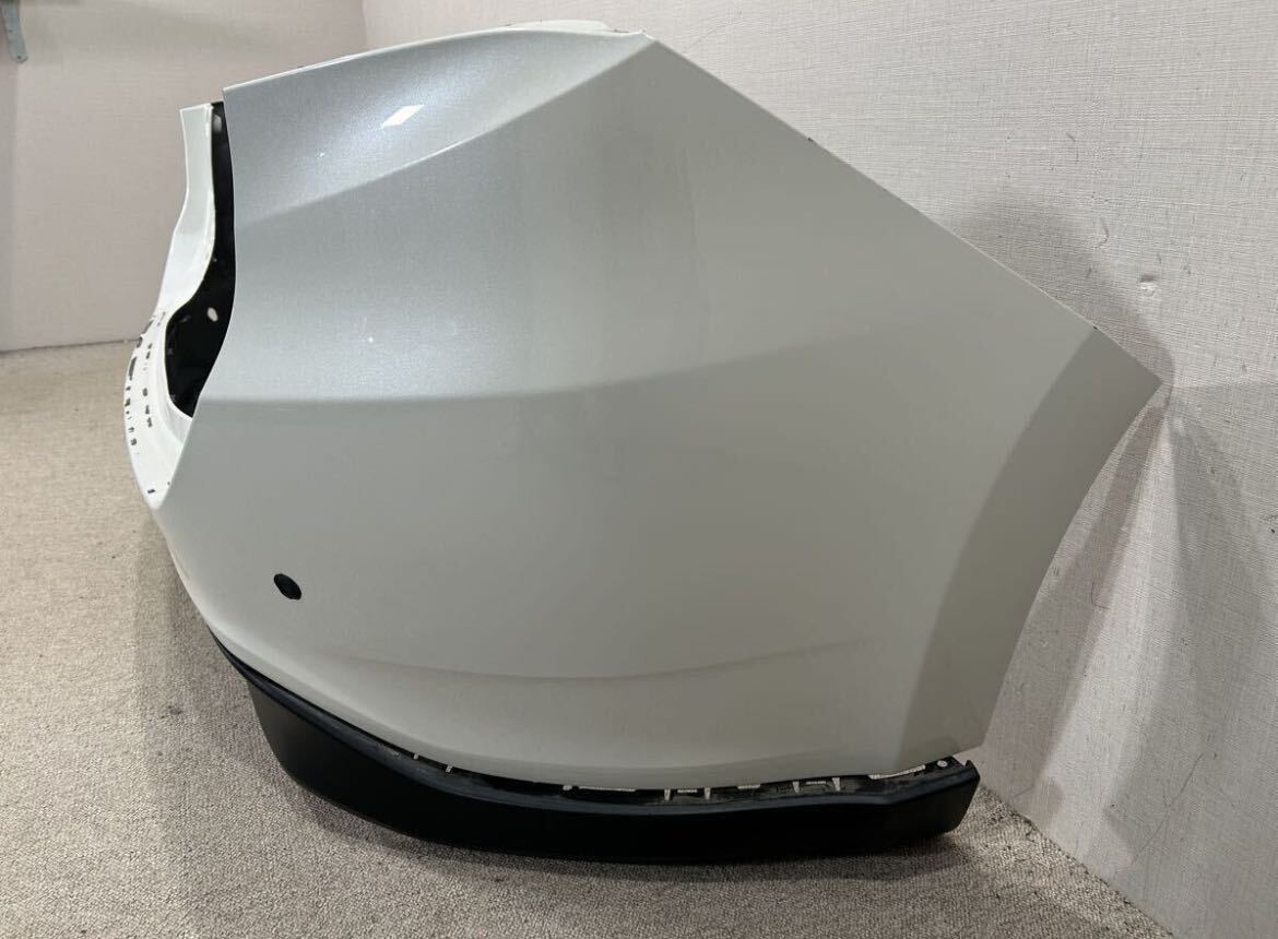 ハリアー トヨタ 60系 右フェンダー オプショングリル付き TOYOTA ※ ZSU60W/ZSU65W/ASU60W/ASU65W/AVU65W ハリアー 純正 リアバンパー アンダーカバー (070 ホワイトパール) 52159-48120 NW0624-2