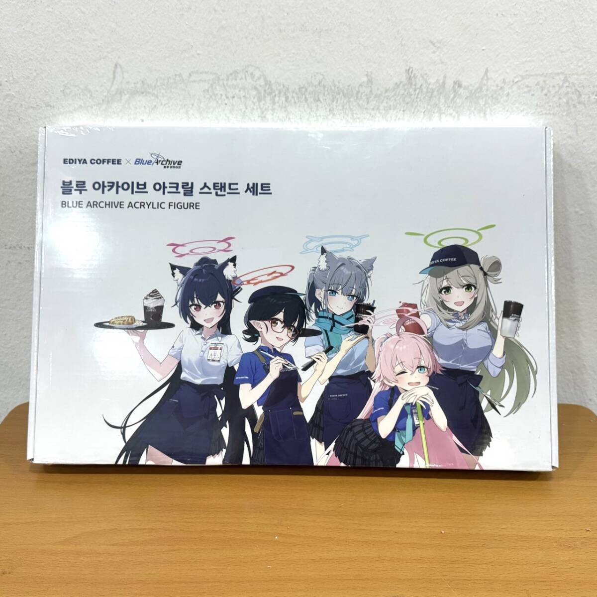 ブルーアーカイブ　EDIYA COFFEE コラボ　アクリルスタンドセット ブルーアーカイブ 韓国限定 EDIYA コラボ アクリルスタンド セット