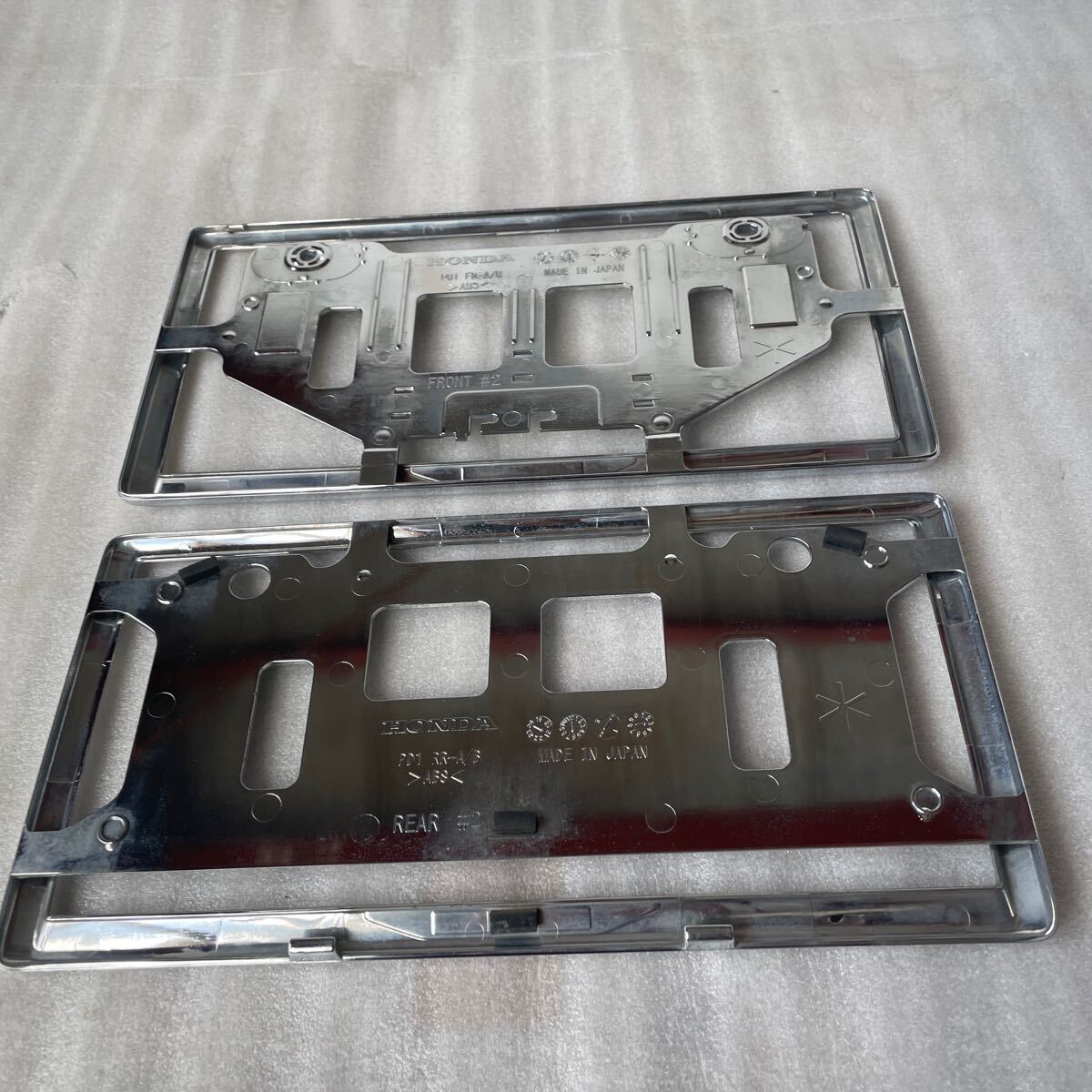 ホンダ純正 ナンバーフレーム メッキ フロント、リヤセット　中古品！_8