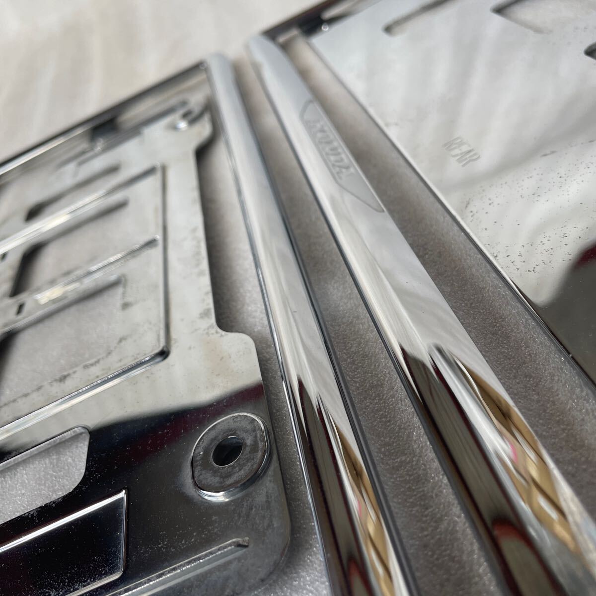 ホンダ純正 ナンバーフレーム メッキ フロント、リヤセット　中古品！_9