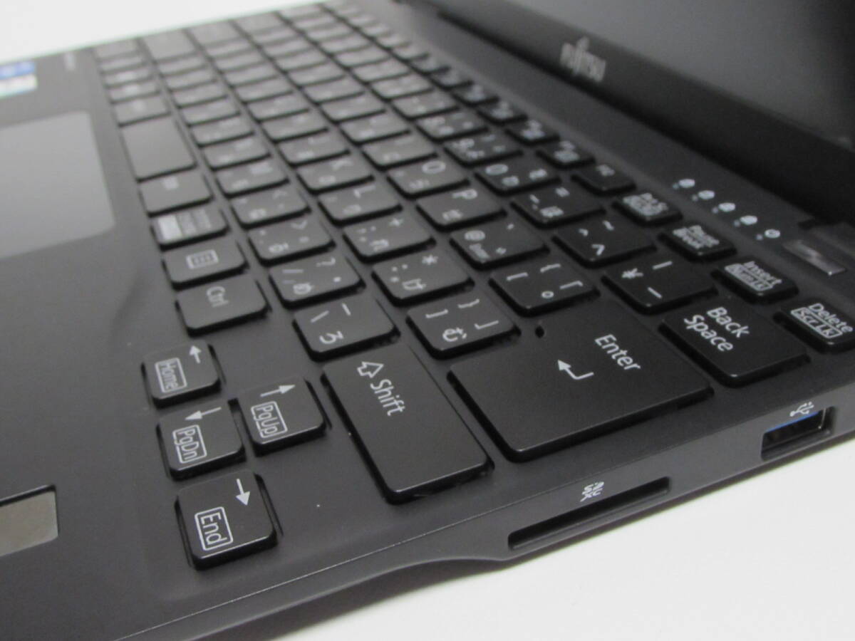 ジャンク FUJITSU LIFEBOOK U9311 /F 第11世代 Core i5- 1135G7 4.20