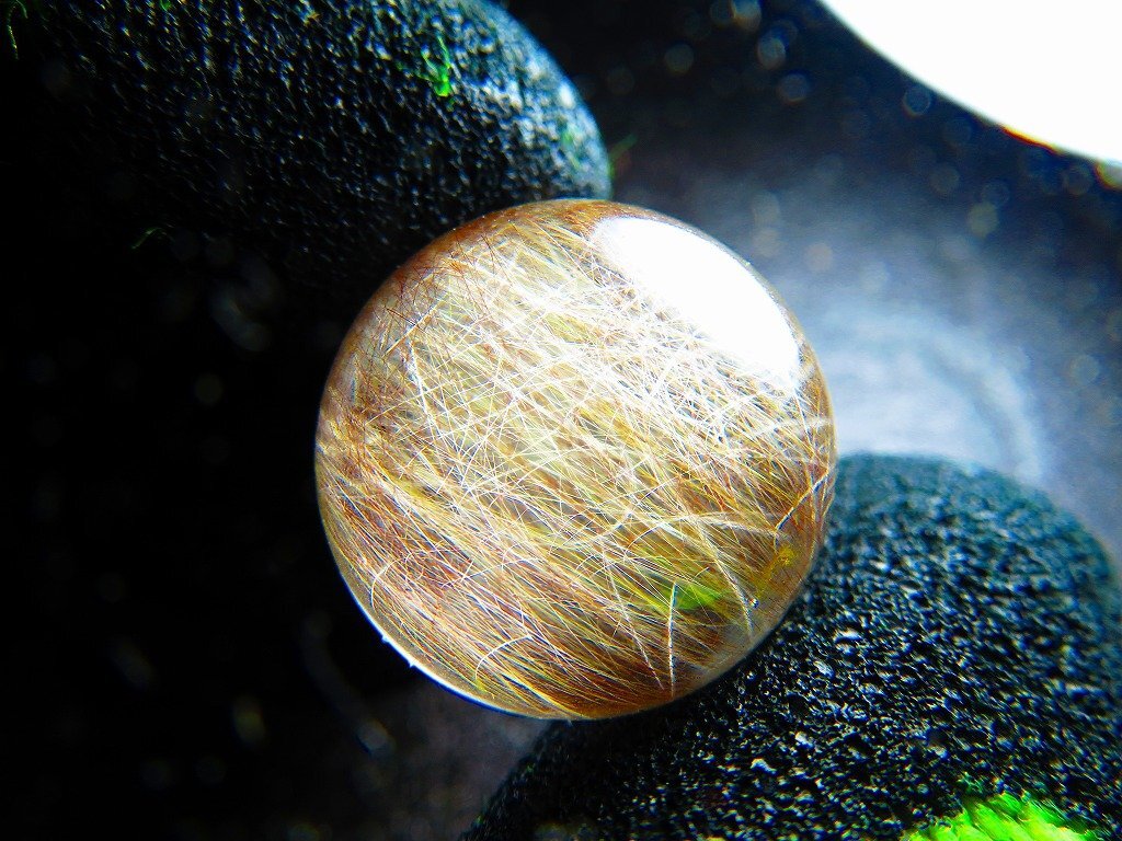 超金運上昇☆天然水晶☆ルチルクォーツ ☆台付き☆丸玉20mm☆tk2378
