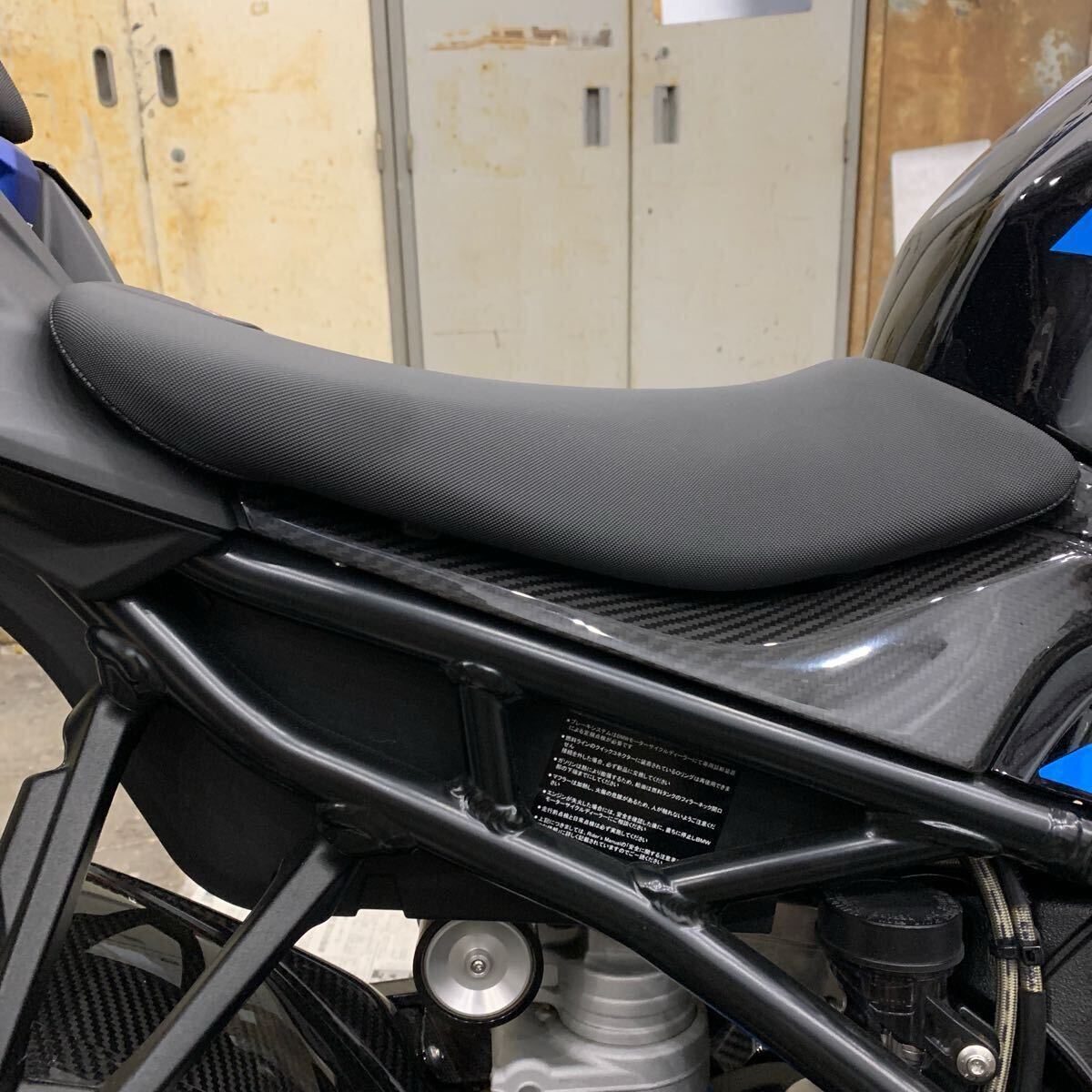 BMW M1000R 純正シート 標準 シート高830mm(BMW用)｜売買された