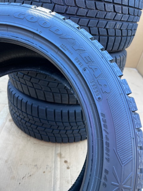 中古タイヤ　235/45/17 GOOD YEAR 　スタッドレス　　4本セット 非常に良い状態のタイヤ 2020年製 0 中古（スタッドレスタイヤ・ホイールセット 45r17 タイヤ残あり 235&frasl;45-17 スタッドレスタイヤ、アルミホイールセット