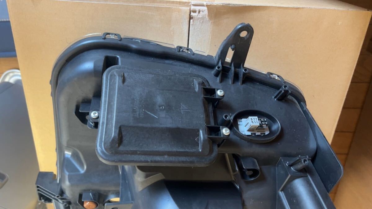 DA17W 右ヘッドライト_3