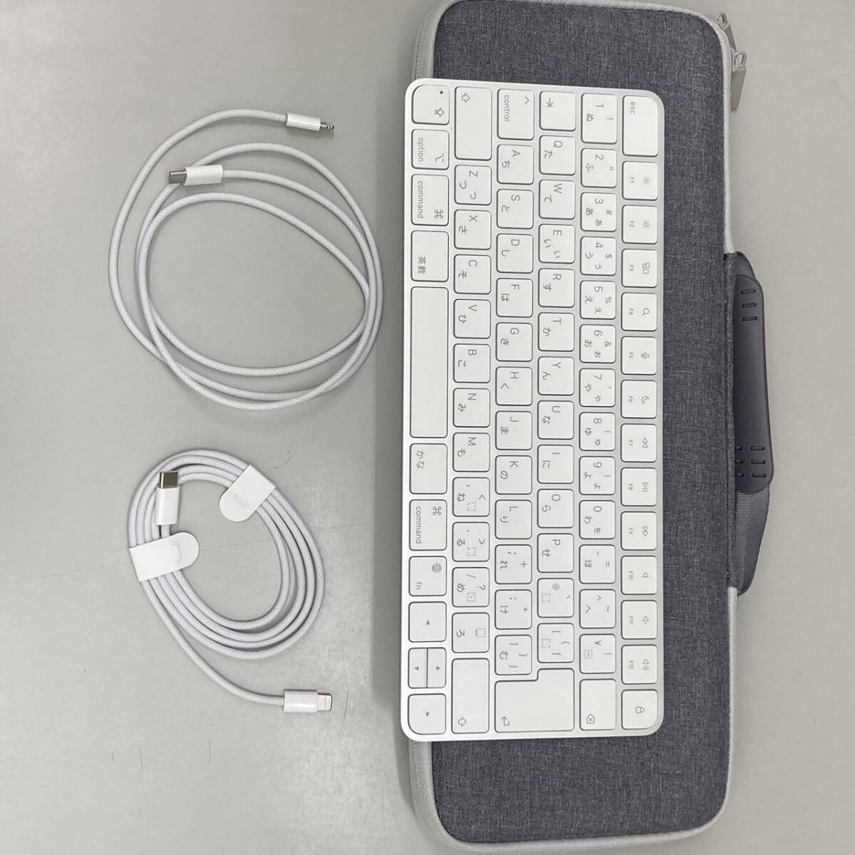 iPad Magic Keyboard MXQT2J/A A2261 11インチ iPad 11インチ用 Magic Keyboard MXQT2J⁄A A2261 ブラック | 中古