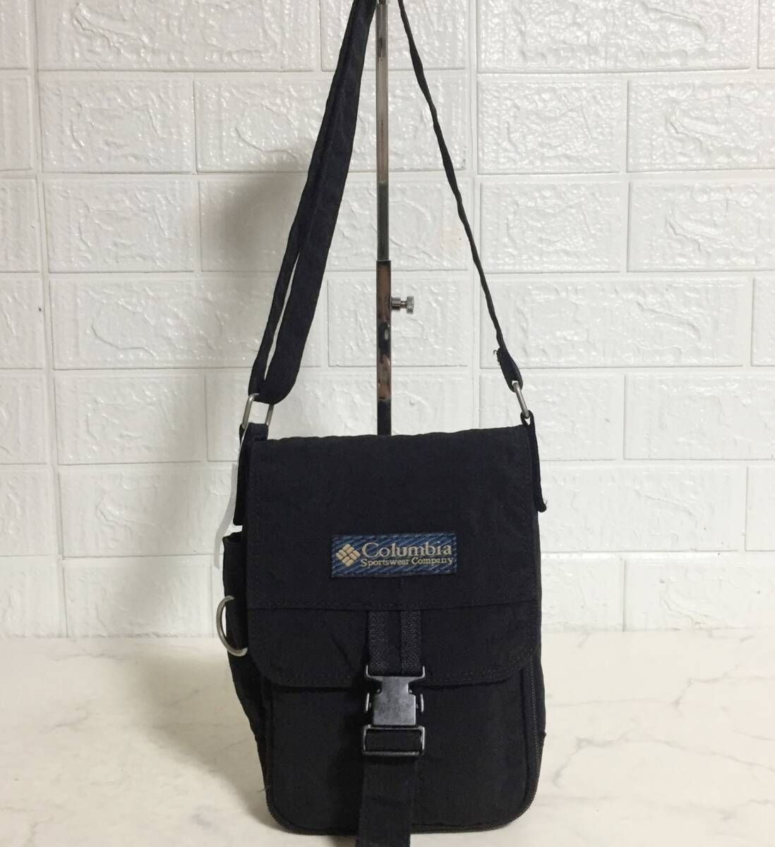 no28783 Columbia コロンビア アウトドア ナイロン 斜め掛けショルダー バッグ ポシェット_1