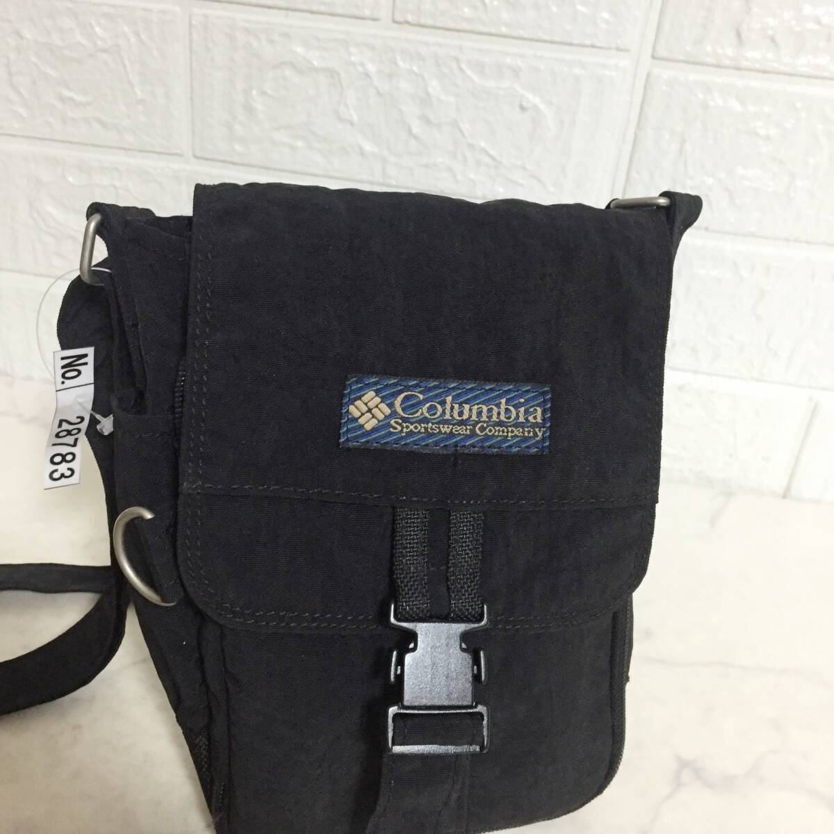 no28783 Columbia コロンビア アウトドア ナイロン 斜め掛けショルダー バッグ ポシェット_3