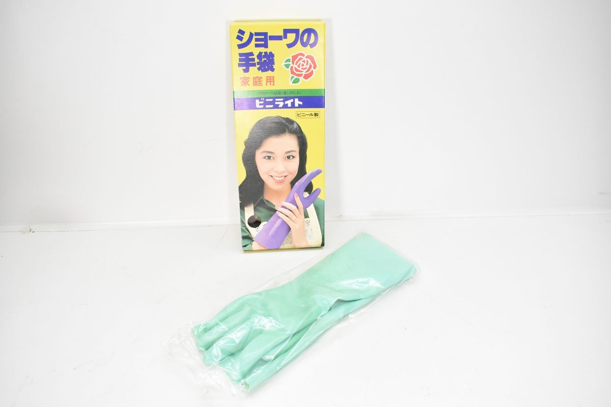 未使用 ショーワの手袋 ビニライト グリーン Mサイズ バラ柄 ラメ入り 