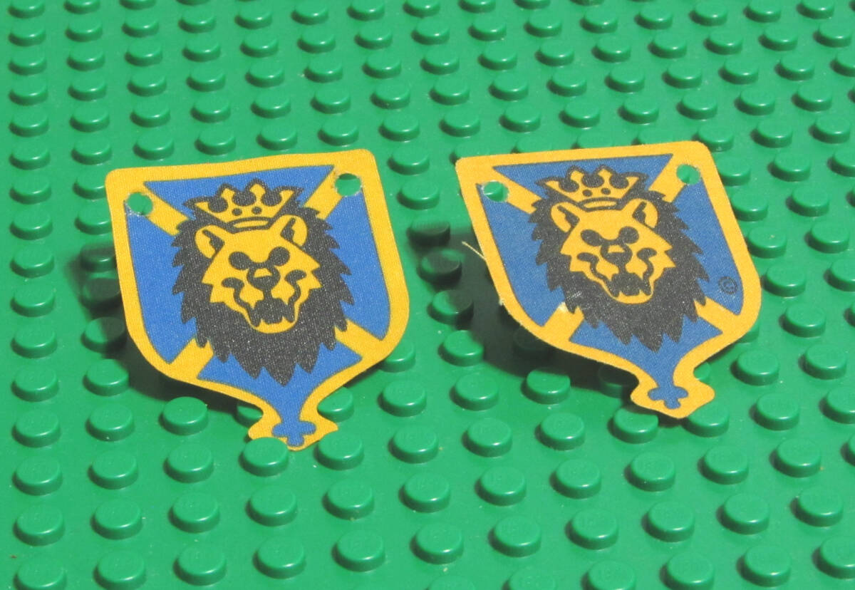 6M349-凸LEGO ライオンヘッド（ロイヤルナイツ）の掛旗 2枚セット　%x95px01_1