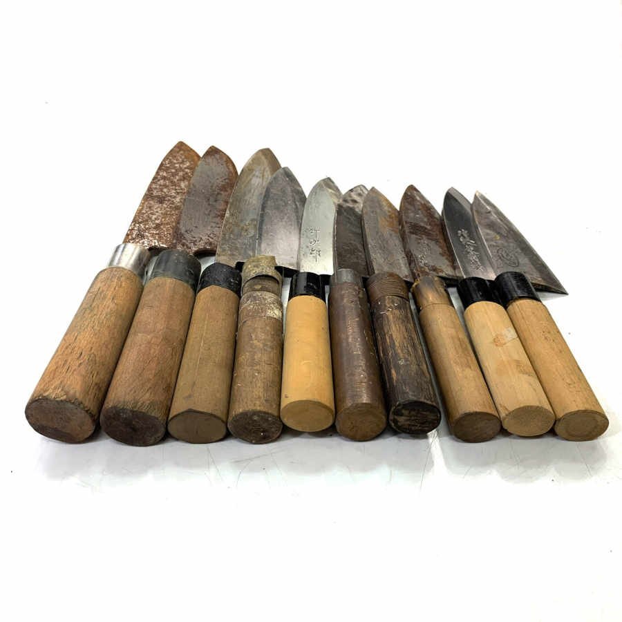 a) 土佐打刃物 刺身包丁 2点まとめ売り 箱付 刃渡り(左)約250mm
