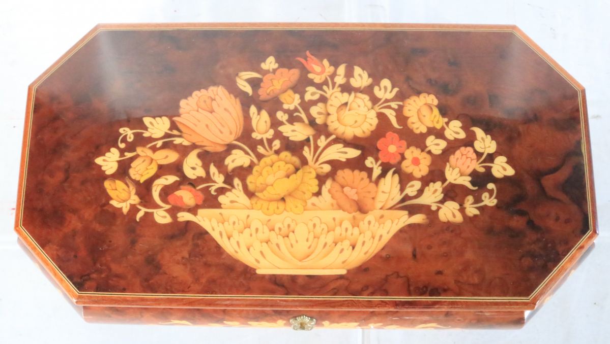 REUGE リュージュ オルゴール アクセサリーケース THE BLUE DANUBE ブルーダニューブ 小物入れ 花柄 鍵付き_EFJ_C0107-F009_2