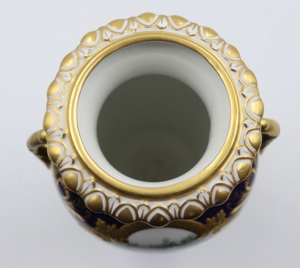 ロイヤルクラウンダービー ROYAL CROWN DERBY 瑠璃色絵 金彩 鳥図 耳付