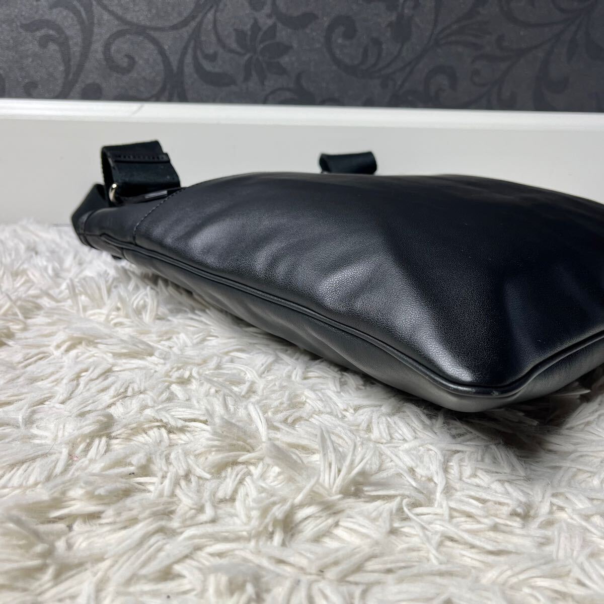 ダンヒル Dunhill ＊ダンヒル＊ハムステッドロゴ＊レザーショルダー