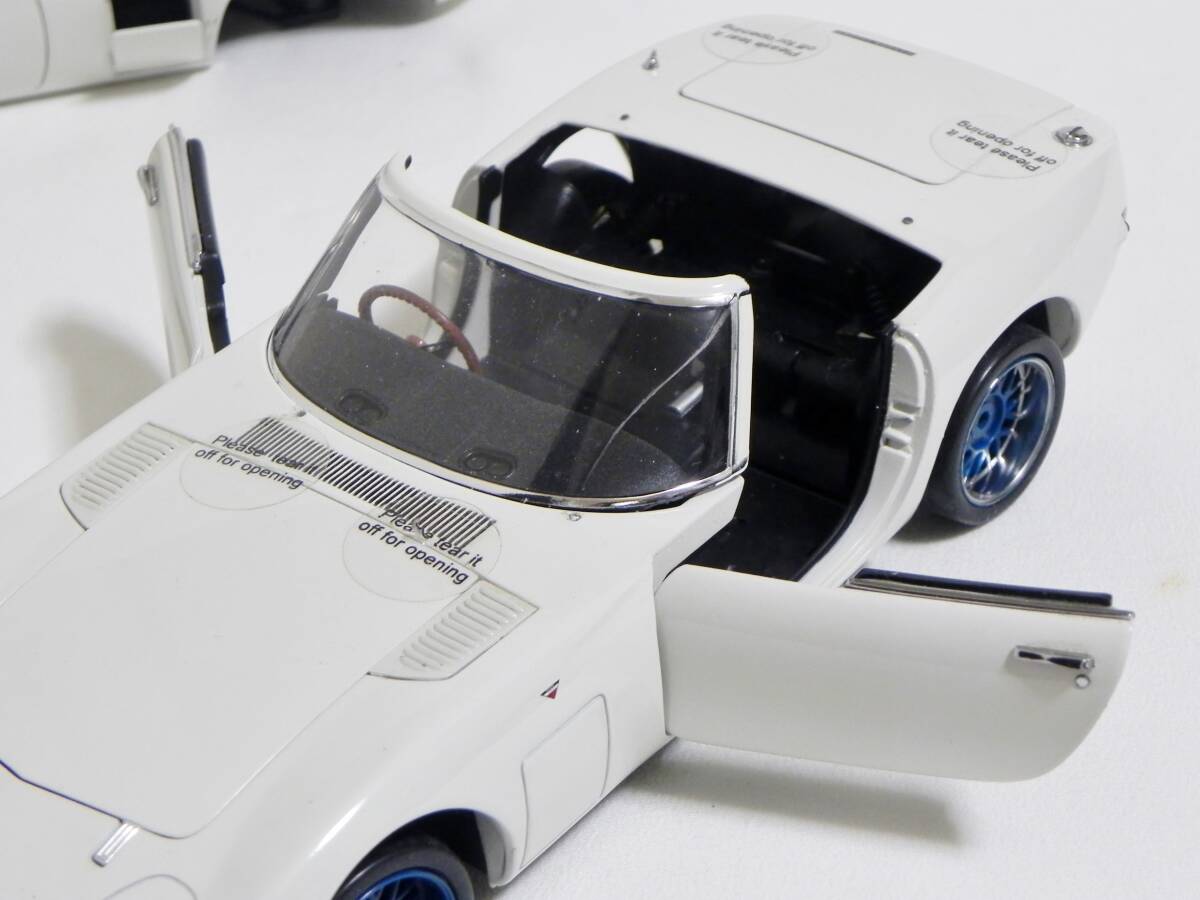 オートアート 1/18 トヨタ 2000 GT ホワイト 2台 + 007 ボンドカー