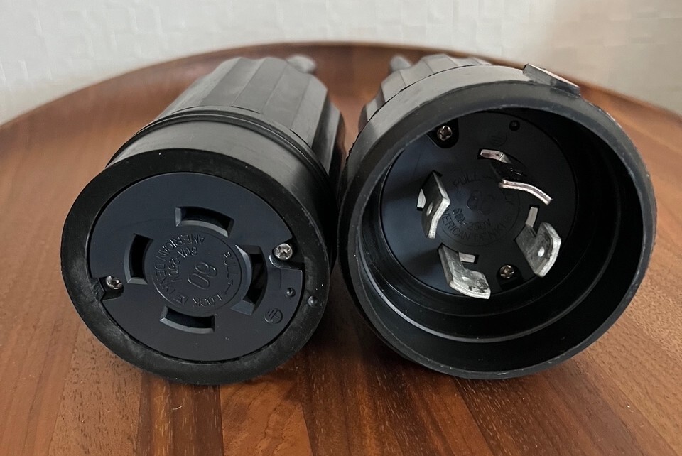コードコネクタボディ　4P60A 250 V 防雨型　オス・メスのセット　アメリカン電機 250V | 60A (ゴムカバー コードコネクタボディ 防水コードコネクタボディ