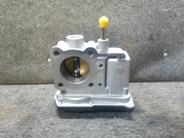【検査済】 H21年 R2 DBA-RC1 スロットルボディ EN07D 16112KA010 [ZNo:02005971] R2 スロットルボディ RC1 ホンダ 2WD スロットルアクチュエーター