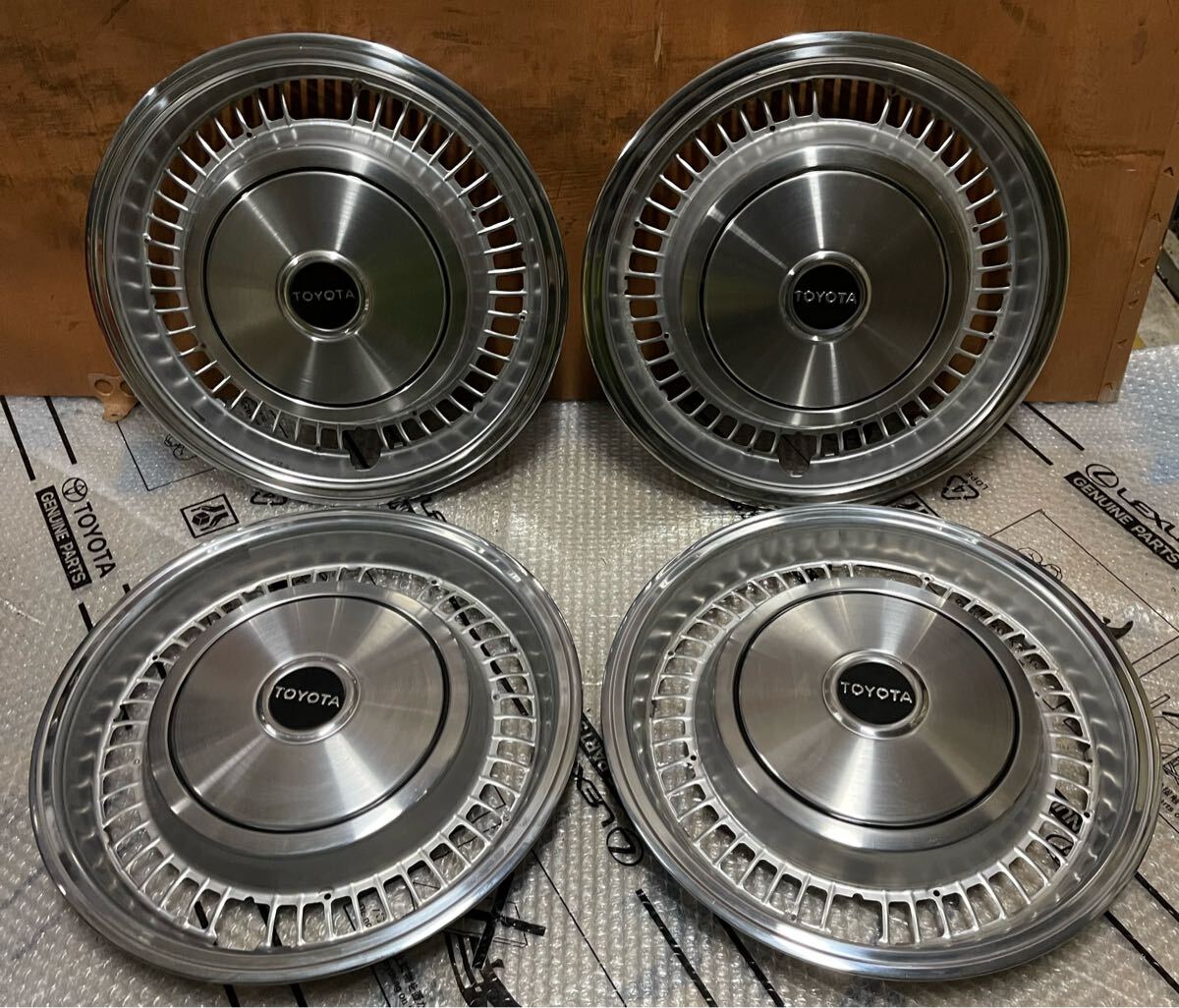 トヨタ 純正 14インチ ホイールキャップ GX61 GX71 GX81 クラウン MS80