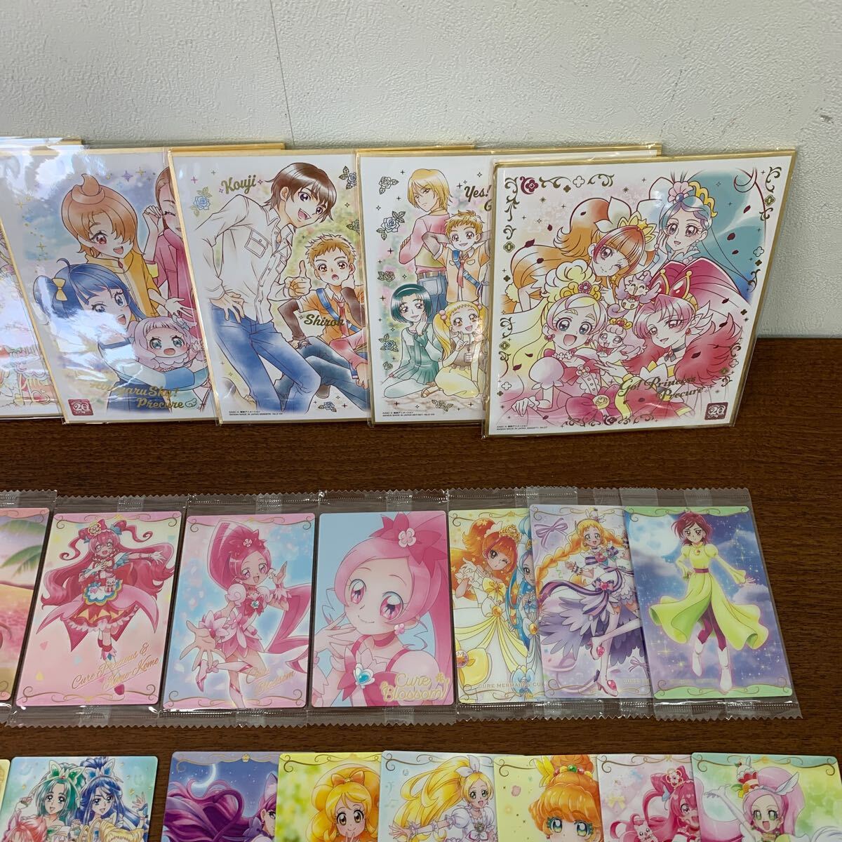 プリキュア カードグミ ウエハースカード 41枚｜Yahoo わんだふるぷりきゅあ！ | プリキュア シリーズ ウエハースカード カードグミ 色紙ART など 計120枚以上 グッズまとめ売り