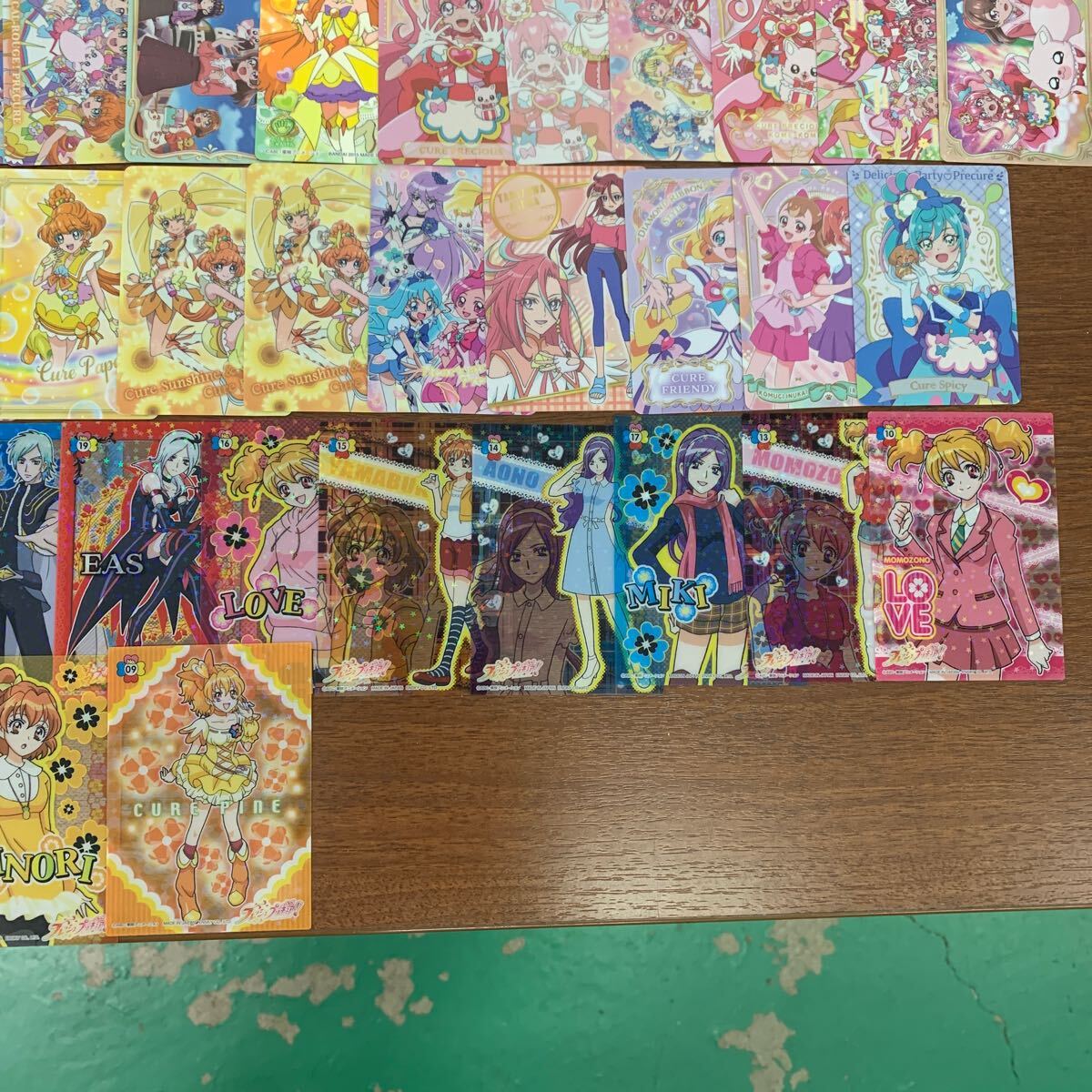 プリキュア カードグミ ウエハースカード 41枚｜Yahoo わんだふるぷりきゅあ！ | プリキュア シリーズ ウエハースカード カードグミ 色紙ART など 計120枚以上 グッズまとめ売り
